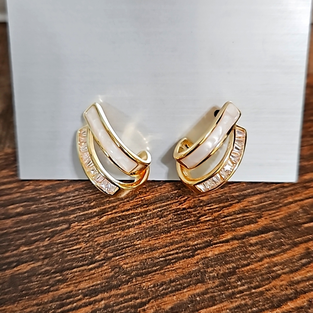 06.Not your basic sparkle earrings